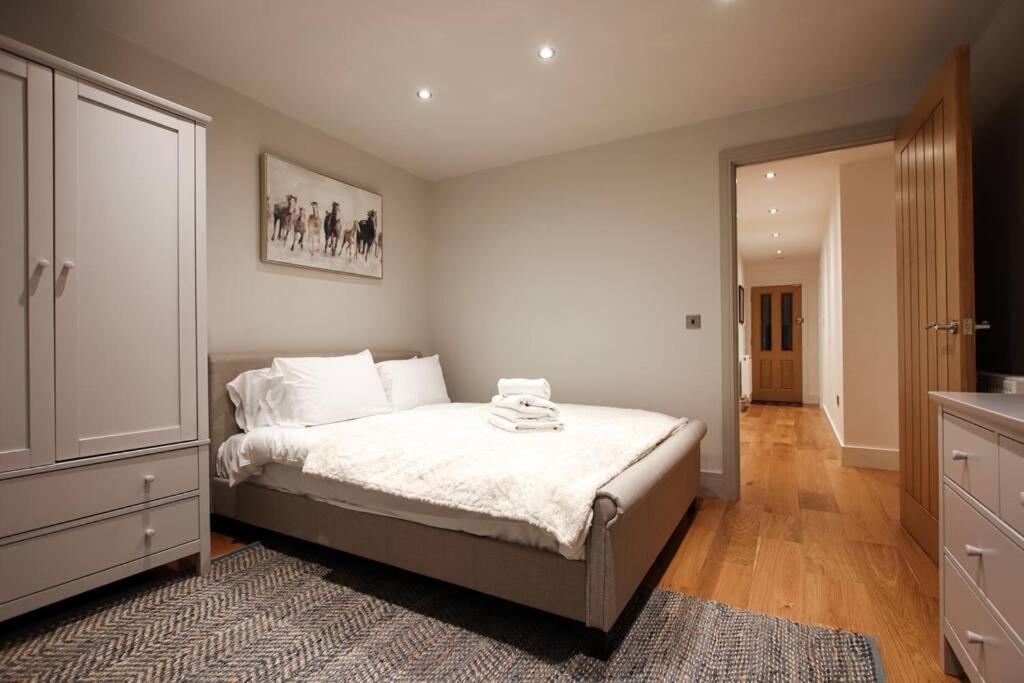 Stylish 2 Bed Home In The Heart Of Clifton Бристоль Экстерьер фото